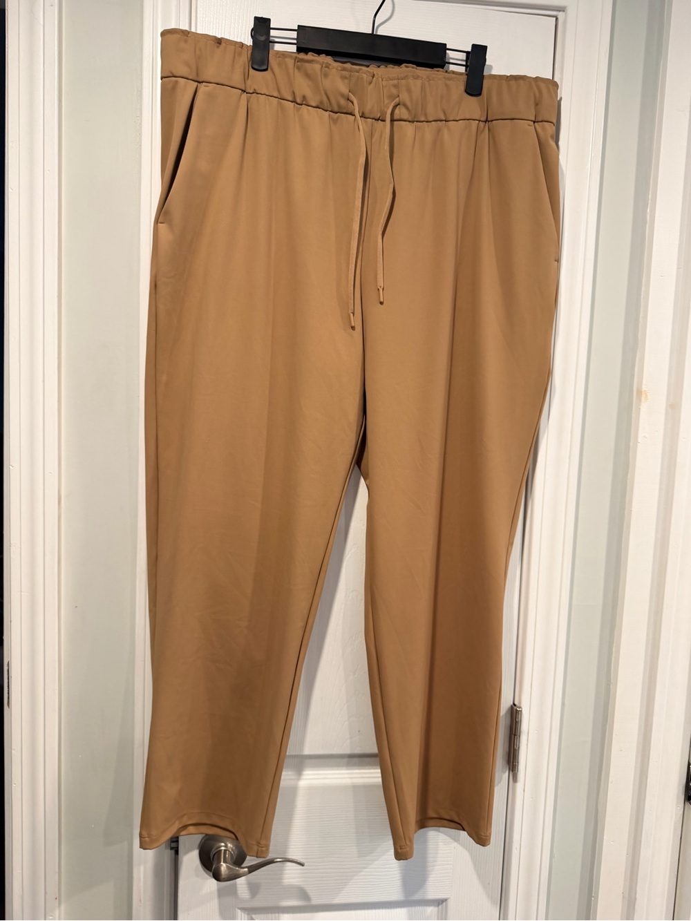 NWOT Hilary Radley Size XXL Tan Khaki Pull-On Cropped Pants Drawstring Waist